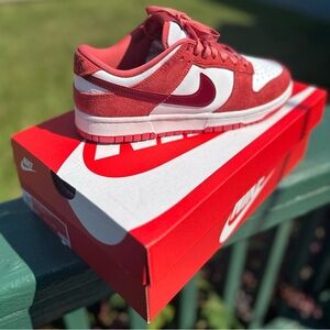 Women’s Nike Dunk Low Valentine’s Day